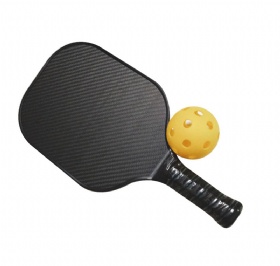 carbon fiber pickleball paddle